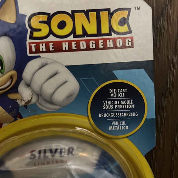 NWT Sonic The Hedgehog Team Racing Silver Die cast Vehicle in original package - Picture 4 of 8